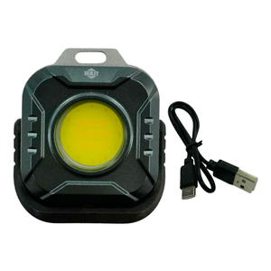 Bulit Luz Auxiliar Multifuncion Outdoor Serie 800 Recargable 500lm