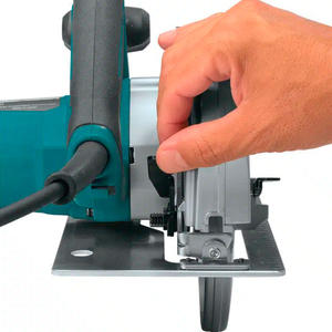 Makita Sierra Circular 185mm 7.1/4 1200w + Maletin